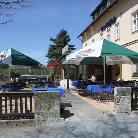 Landgasthof Neue Schaenke Königstein an der Elbe Buitenkant foto